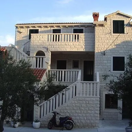 Apartment In With Sea View, Terrace, Air Conditioning, Wifi 5121-5 *